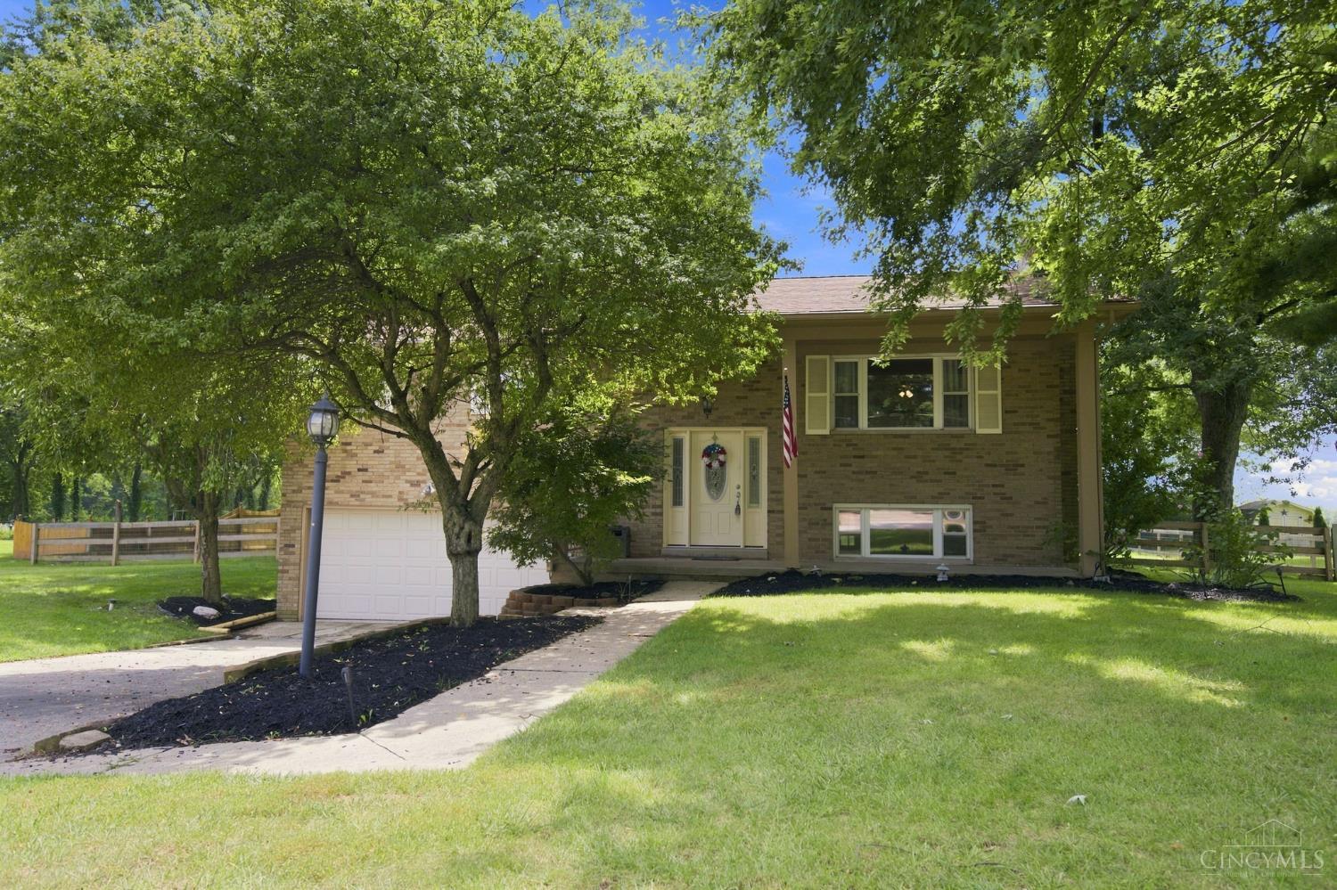 Photo 2 of Single family home for sale at 651 Charlotte Ave, Turtle Creek Twp, OH 45036 | MLS# 1895415 | Listing updated on 2026-10-01