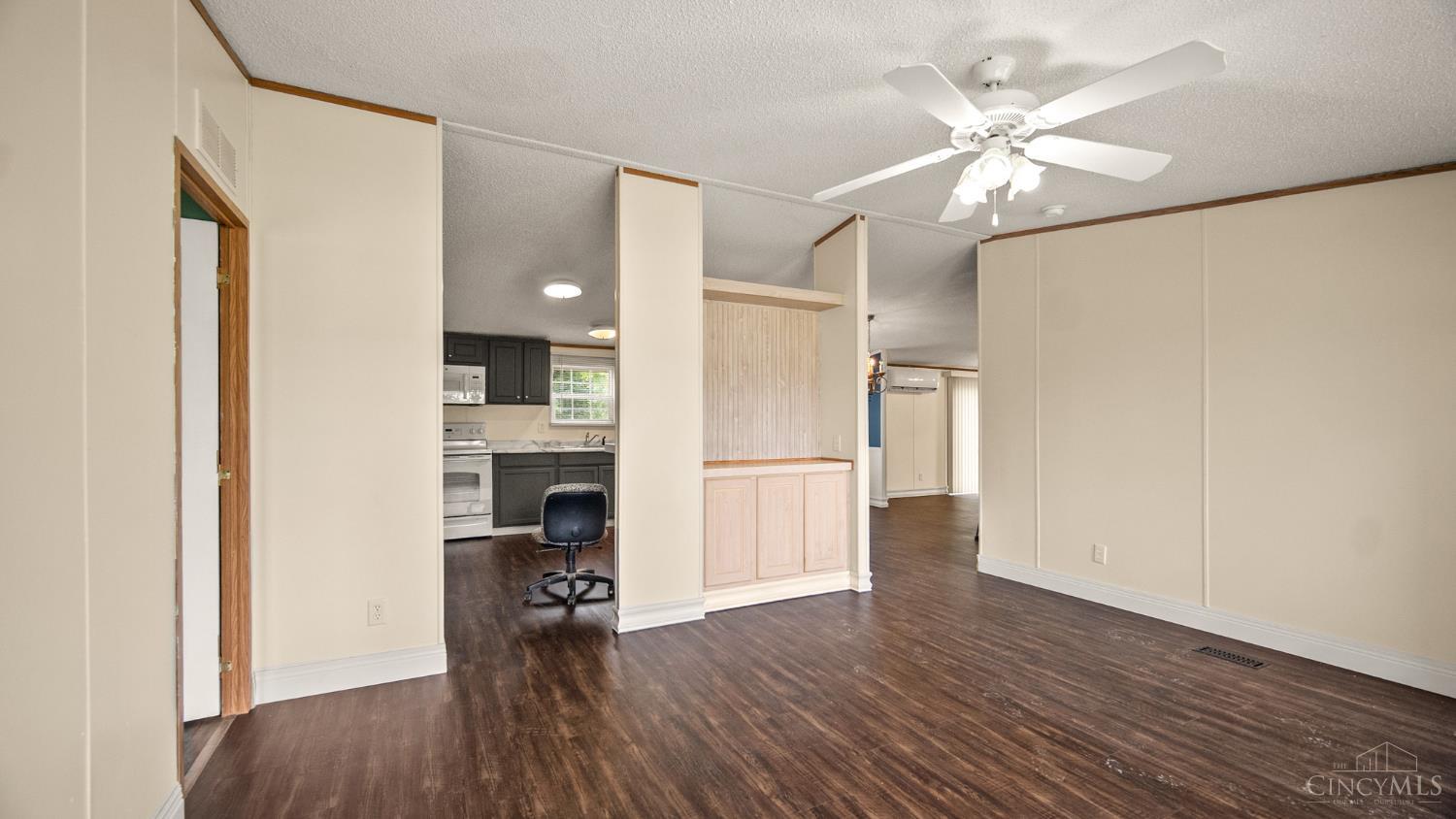 Photo 4 of Sale Pending at 405 Bloom Dr, West Union, OH 45693 | MLS# 1895333 | Listing updated on 2026-10-04