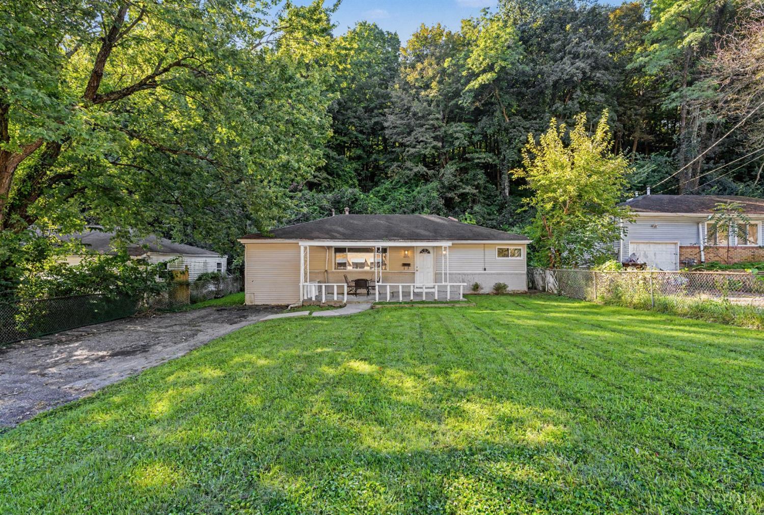 Photo 2 of Single family home for sale at 4033 Delhi Rd, Delhi Twp, OH 45204 | MLS# 1894599 | Listing updated on 2026-09-28