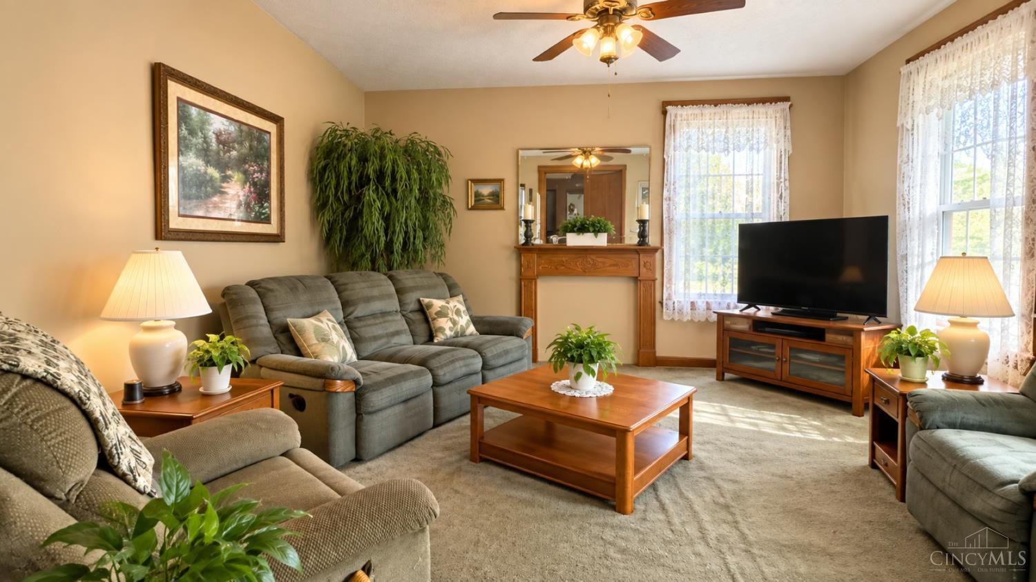Photo 2 of Single family home for sale at 328 Bradley Ave, Reading, OH 45215 | MLS# 1895437 | Listing updated on 2026-09-29