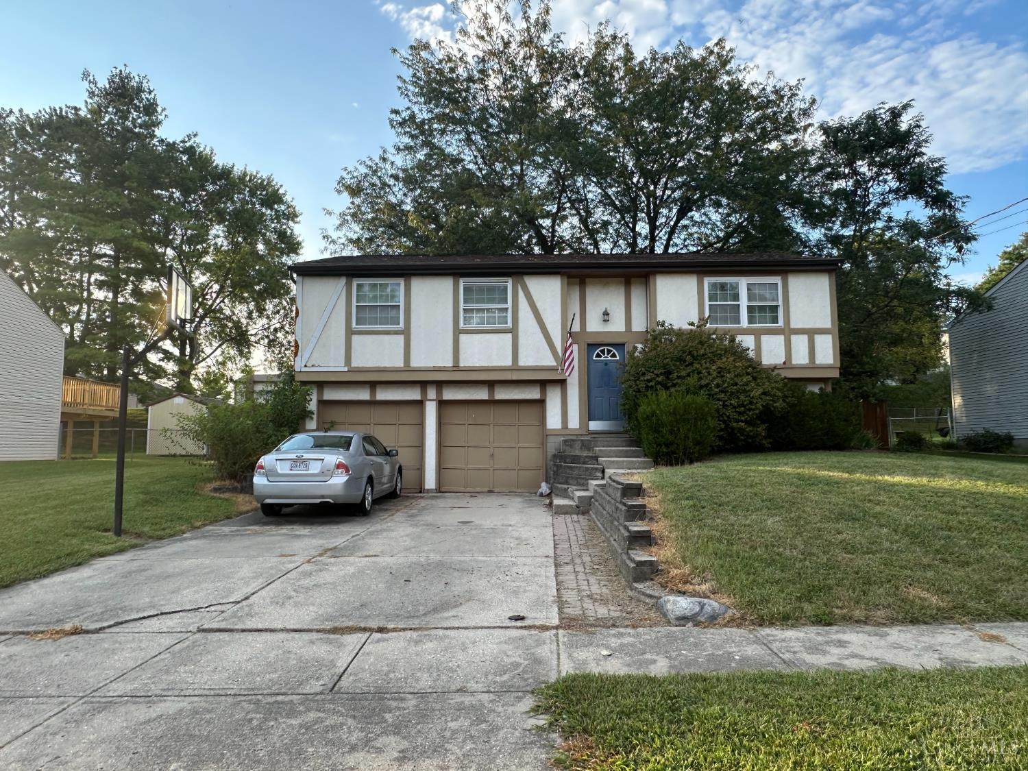 Photo 2 of Sale Pending at 5739 Planet Dr, Fairfield, OH 45014 | MLS# 1895397 | Listing updated on 2026-10-01