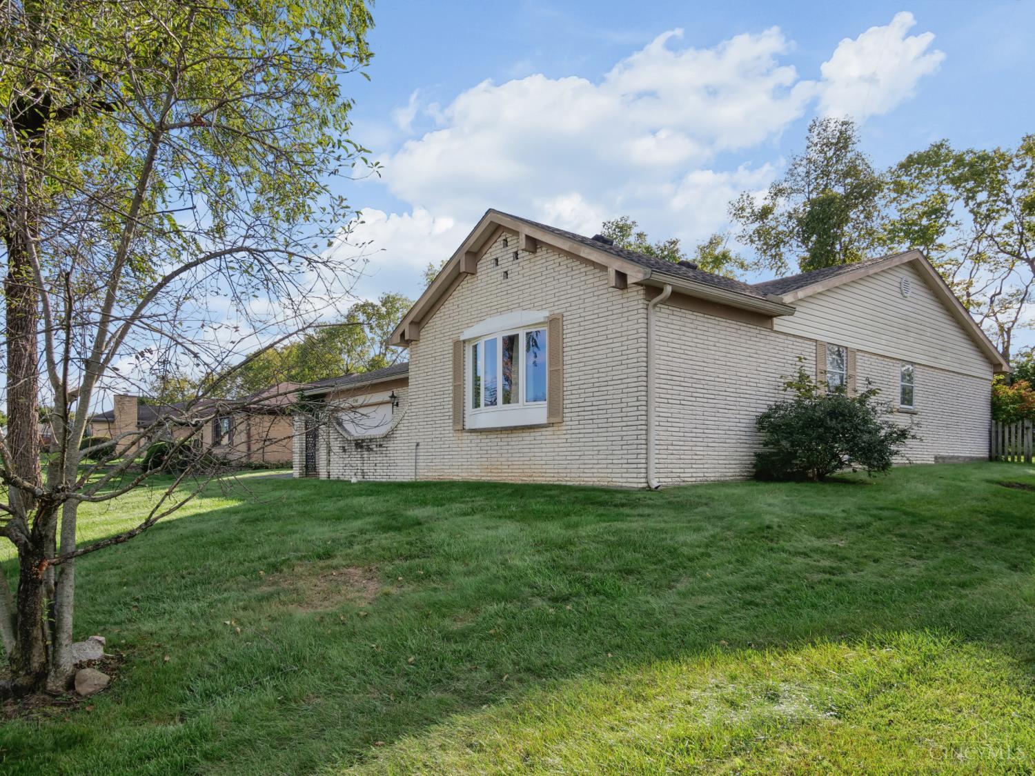 Photo 3 of Single family home for sale at 5341 Highmeadow Ln, Harrison Twp, OH 45415 | MLS# 1895461 | Listing updated on 2026-09-29