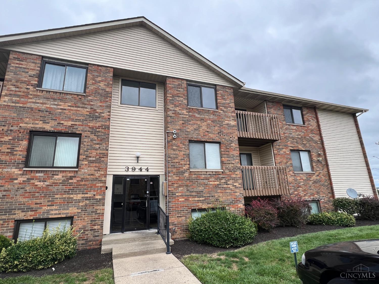 Photo 2 of Condo for sale at 3944 Mack Rd #23, Fairfield, OH 45014 | MLS# 1895383 | Listing updated on 2026-09-28