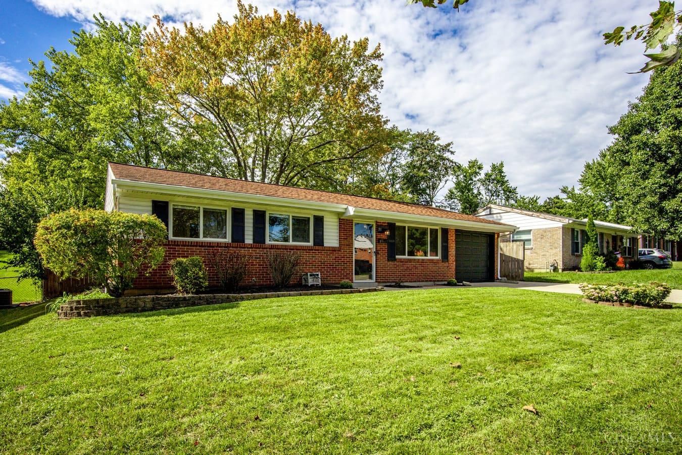 Photo 2 of Sale Pending at 31 Dorsey Dr, Hamilton, OH 45011 | MLS# 1895251 | Listing updated on 2026-10-02