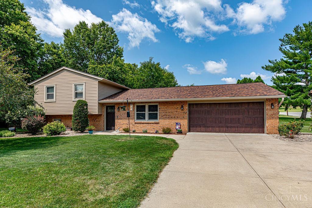 Photo 1 of Sale Pending at 3991 Jennifer Dr, Ross Twp, OH 45013 | MLS# 1895581 | Listing updated on 2026-10-06