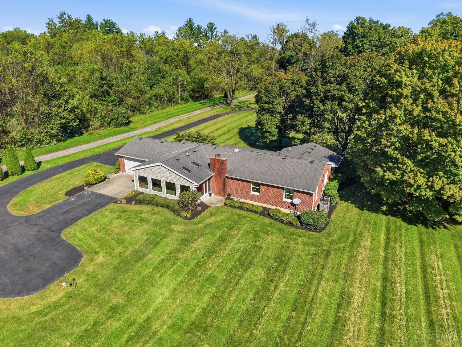 Photo 2 of Single family home for sale at 6541 Nickel Rd, Turtle Creek Twp, OH 45036 | MLS# 1895535 | Listing updated on 2026-10-02