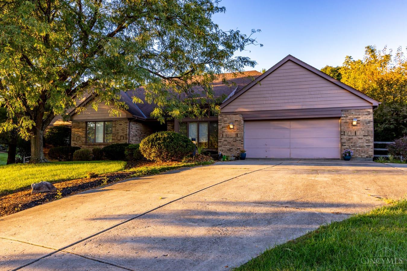 Photo 1 of Single family home for sale at 3600 Fawnrun Dr, Evendale, OH 45241 | MLS# 1895419 | Listing updated on 2026-10-02