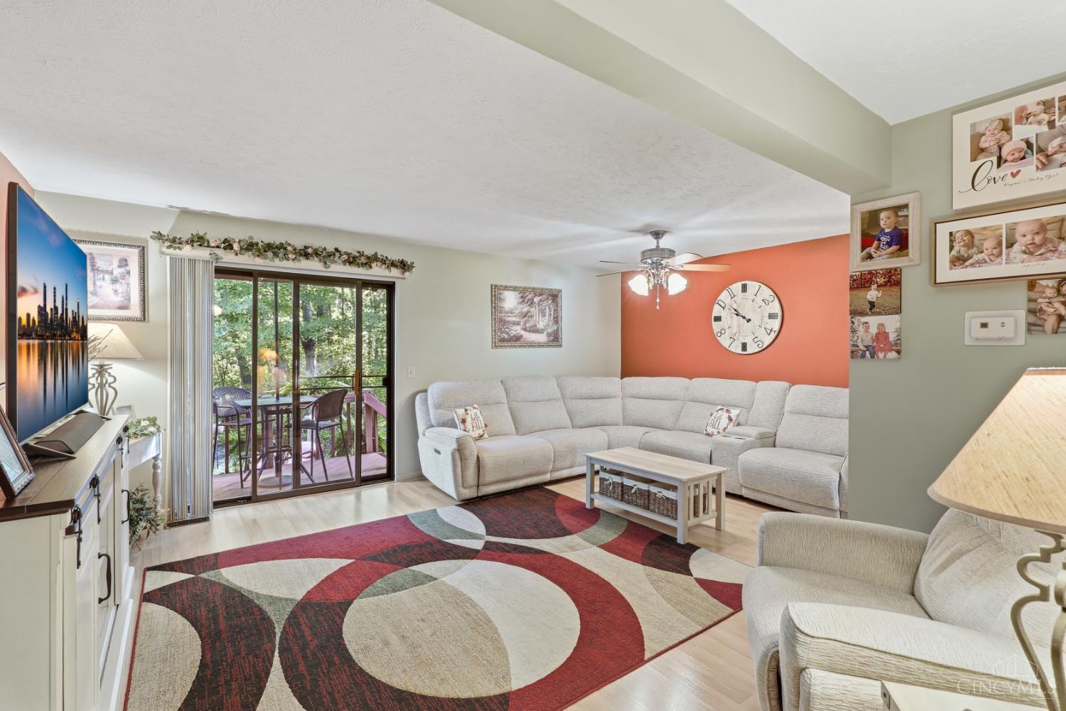 Listing Photo 4 - Condo for sale in building located at 1024 Crisfield Dr, Cincinnati, OH 45245