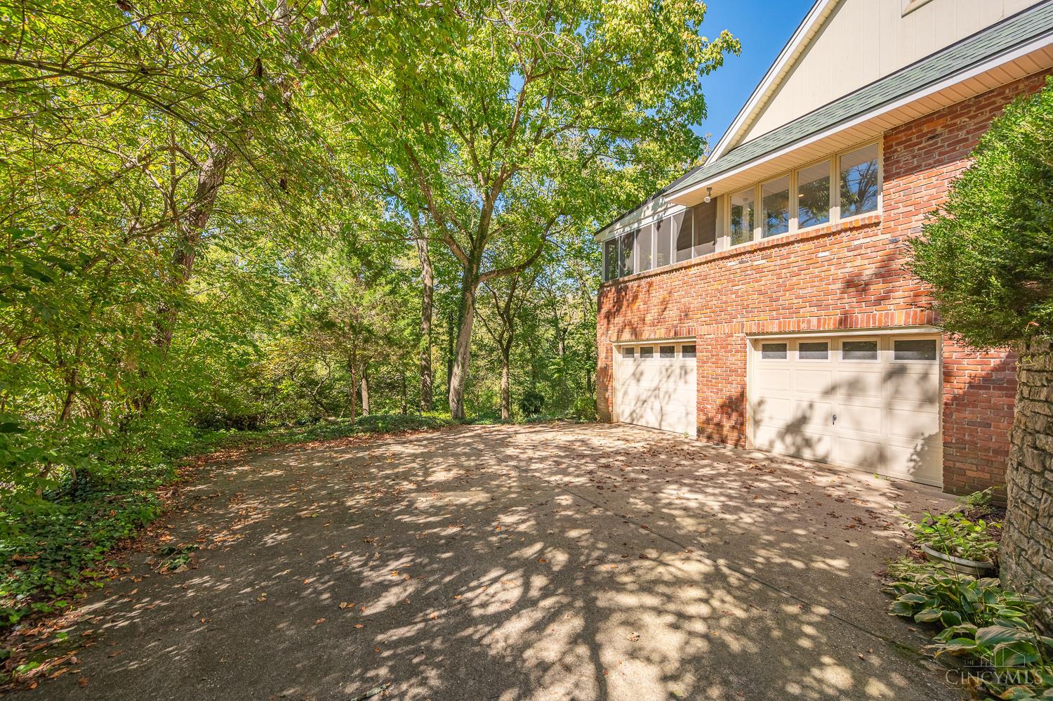 Photo 4 of Single family home for sale at 11119 Embassy Dr, Forest Park, OH 45240 | MLS# 1895350 | Listing updated on 2026-09-30