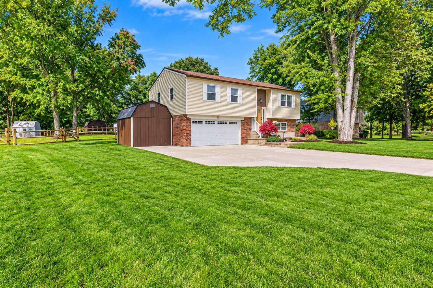 Photo 2 of Sale Pending at 5547 Hoffman Rd, Miami Twp, OH 45150 | MLS# 1895516 | Listing updated on 2026-10-04