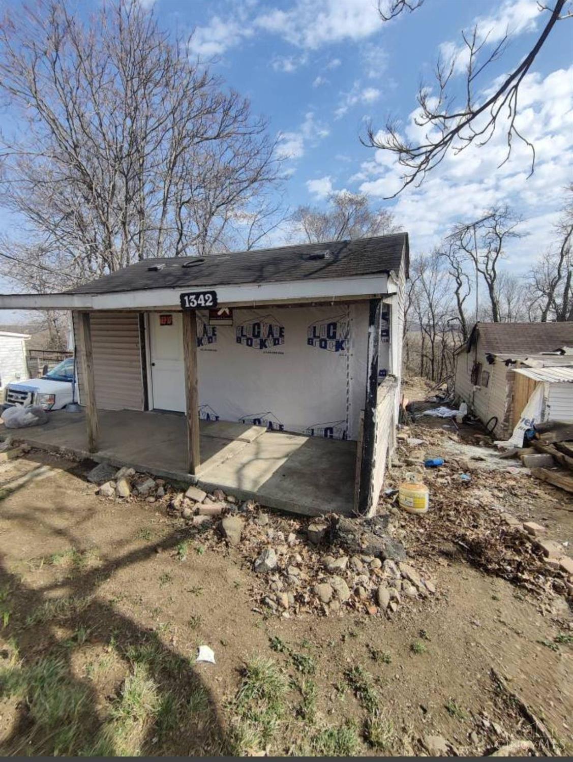 Photo 4 of Single family home for sale at 1342 Grandview Ave, St Clair Twp, OH 45013 | MLS# 1895621 | Listing updated on 2026-09-30