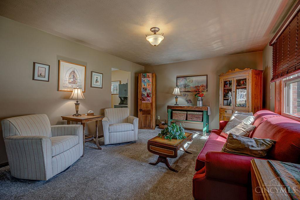 Photo 3 of Sale Pending at 3991 Jennifer Dr, Ross Twp, OH 45013 | MLS# 1895581 | Listing updated on 2026-10-06