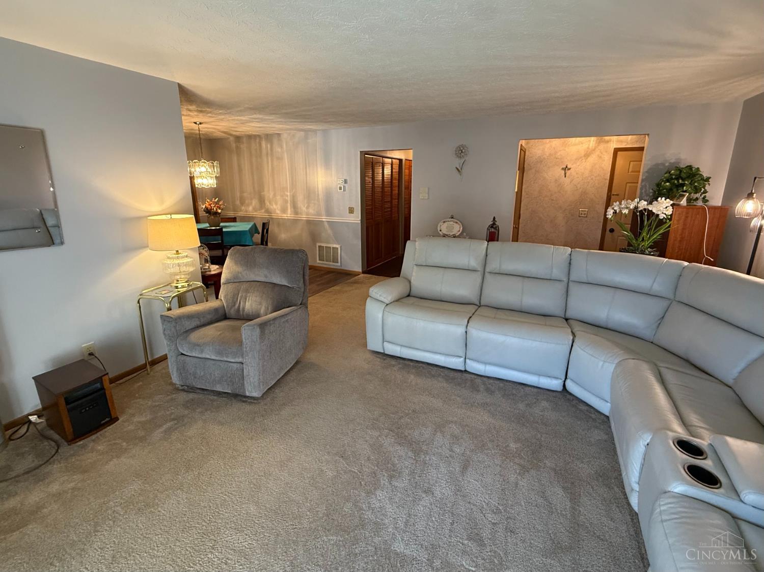 Listing Photo 5 - Condo for sale in building located at 3963 School Section Rd, Cincinnati, OH 45211 - Unit #29