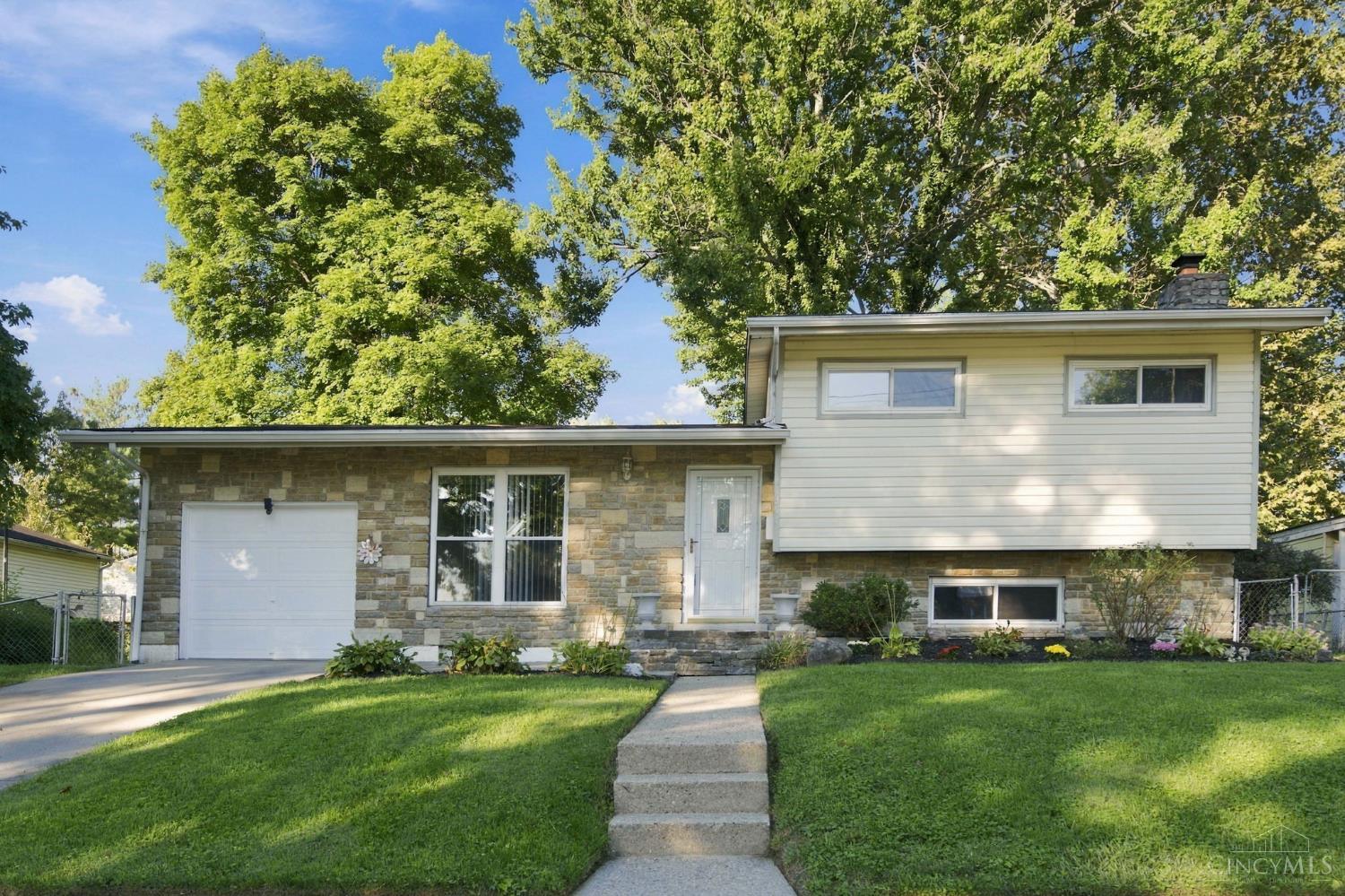 Photo 1 of Single family home for sale at 11391 Folkstone Dr, Forest Park, OH 45240 | MLS# 1895296 | Listing updated on 2026-10-02
