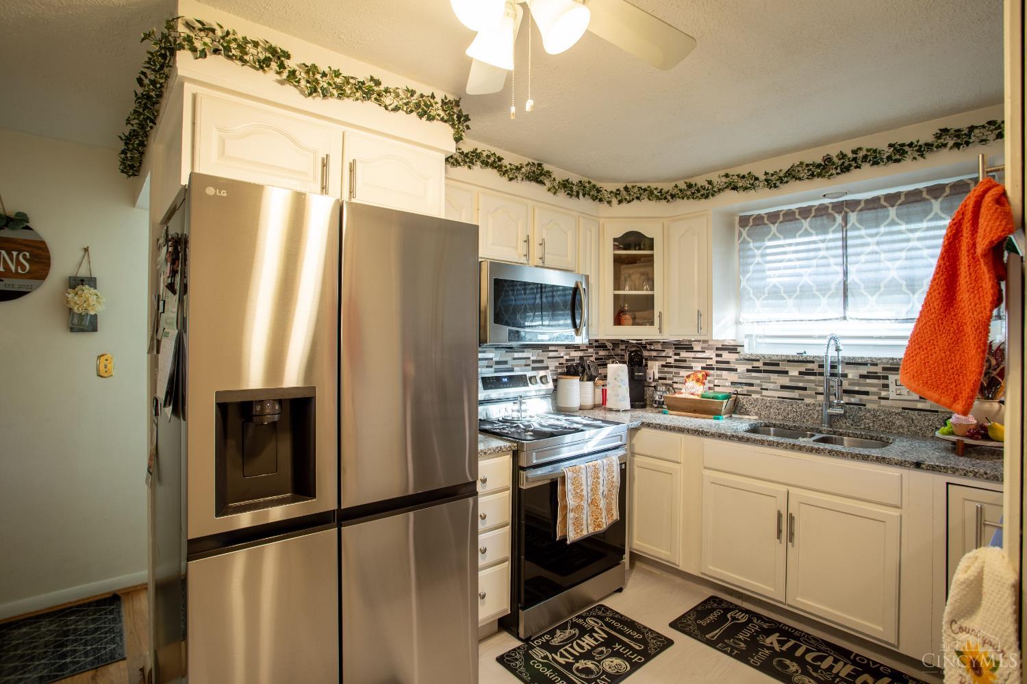 Photo 4 of Single family home for sale at 5003 Mt Alverno Rd, Cincinnati, OH 45238 | MLS# 1895652 | Listing updated on 2026-10-02