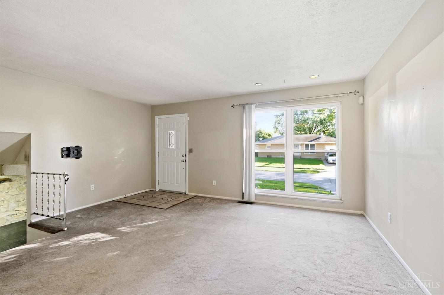 Photo 2 of Single family home for sale at 11391 Folkstone Dr, Forest Park, OH 45240 | MLS# 1895296 | Listing updated on 2026-10-02