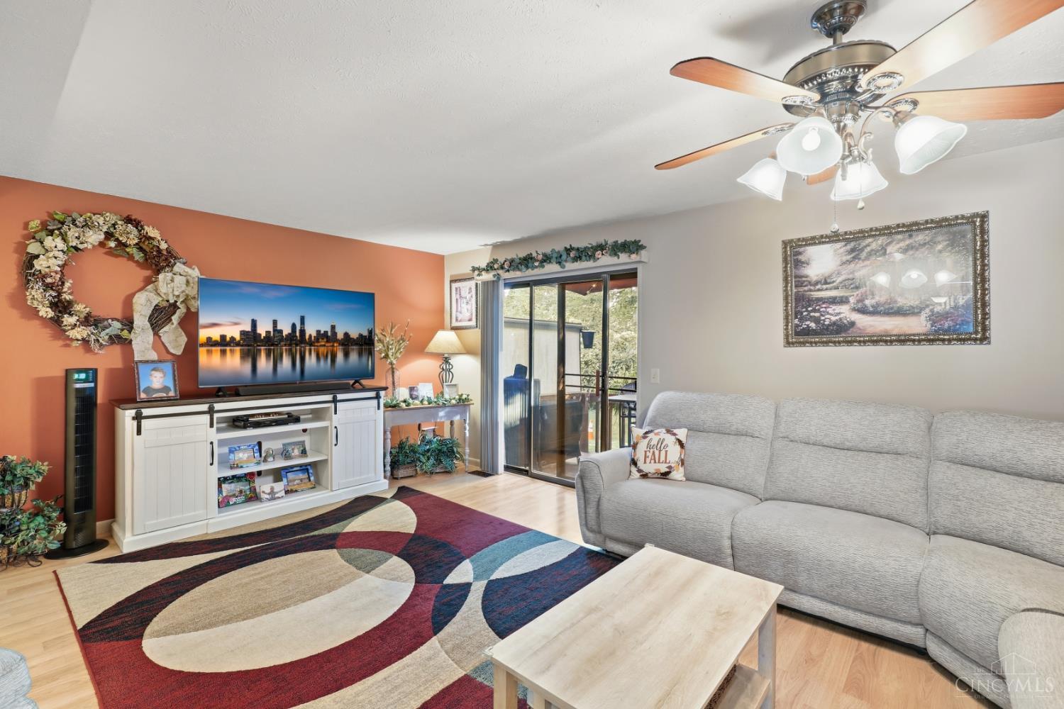 Listing Photo 5 - Condo for sale in building located at 1024 Crisfield Dr, Cincinnati, OH 45245