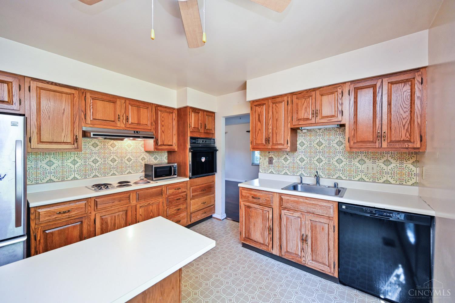 Photo 3 of Sale Pending at 3020 Picwood Dr, Green Twp, OH 45248 | MLS# 1895502 | Listing updated on 2026-10-05