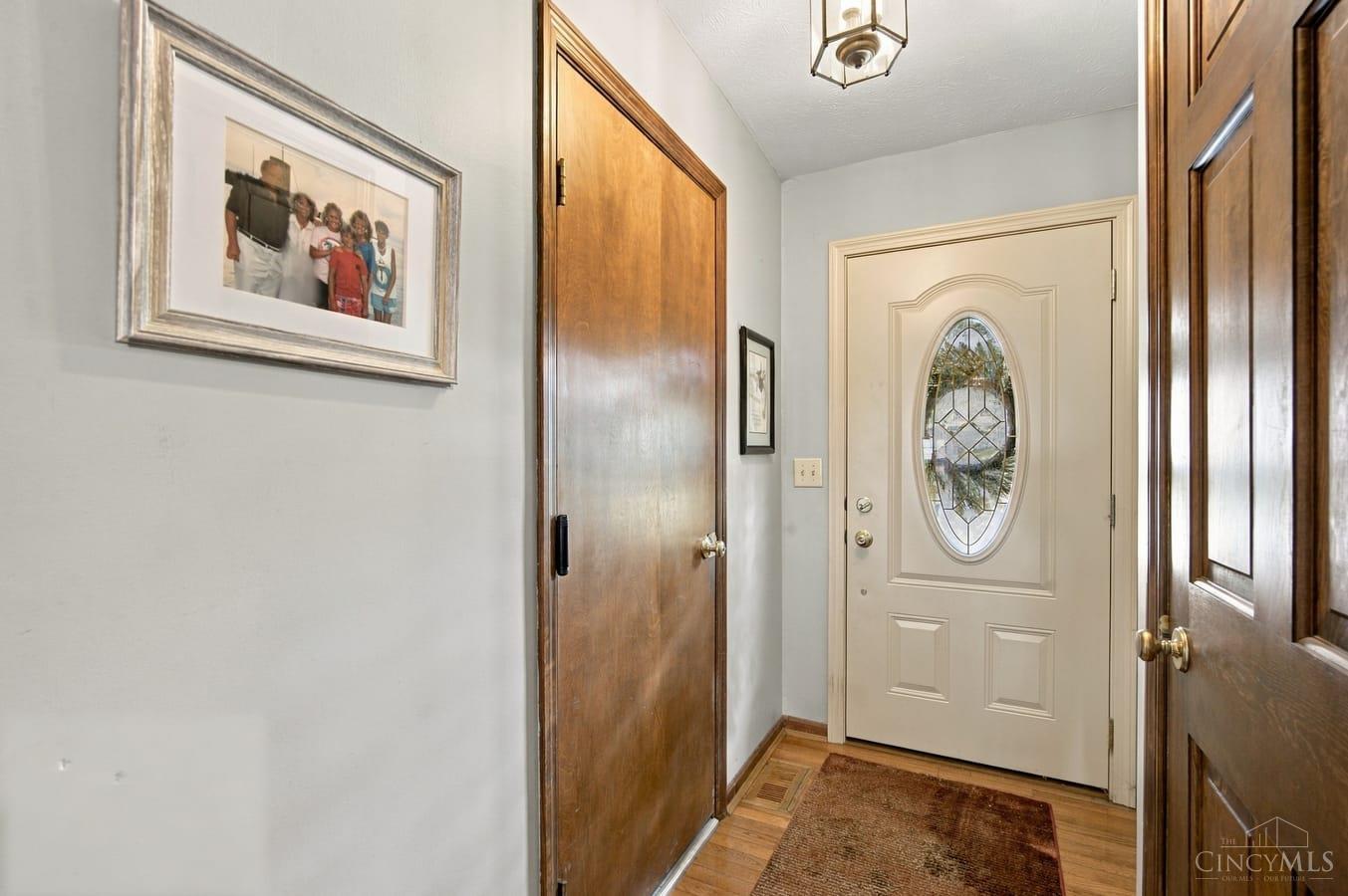 Photo 4 of Townhouse for sale at 6128 Cleves Warsaw, Cincinnati, OH 45233 | MLS# 1895520 | Listing updated on 2026-10-04