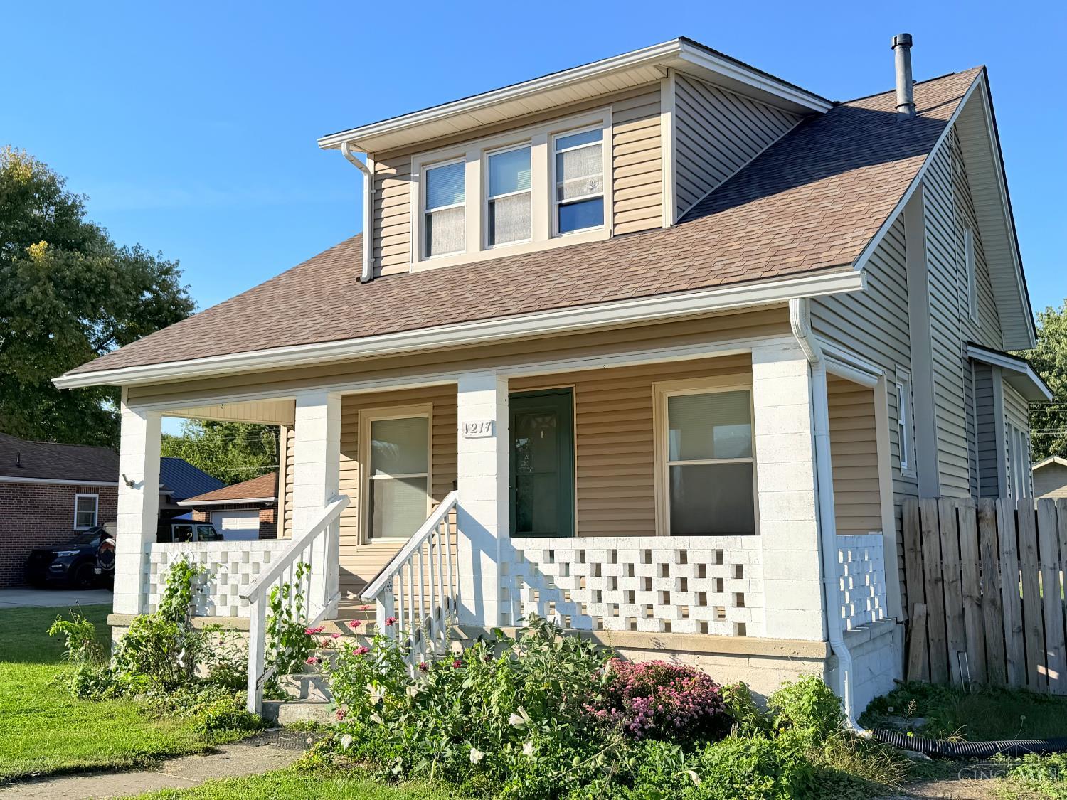 Photo 2 of Single family home for sale at 1217 Eureka Dr, Kettering, OH 45419 | MLS# 1895757 | Listing updated on 2026-10-02
