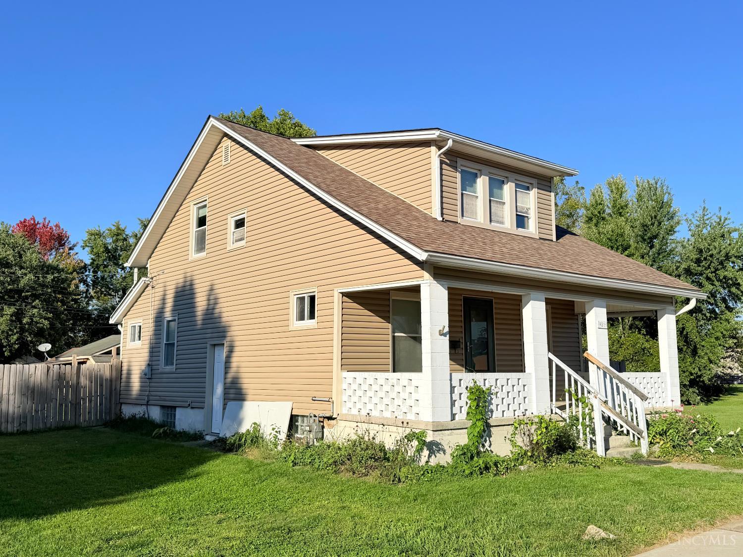 Photo 3 of Single family home for sale at 1217 Eureka Dr, Kettering, OH 45419 | MLS# 1895757 | Listing updated on 2026-10-02