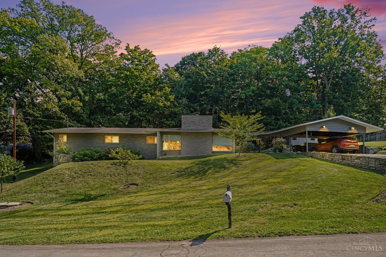 700 Eversole Road