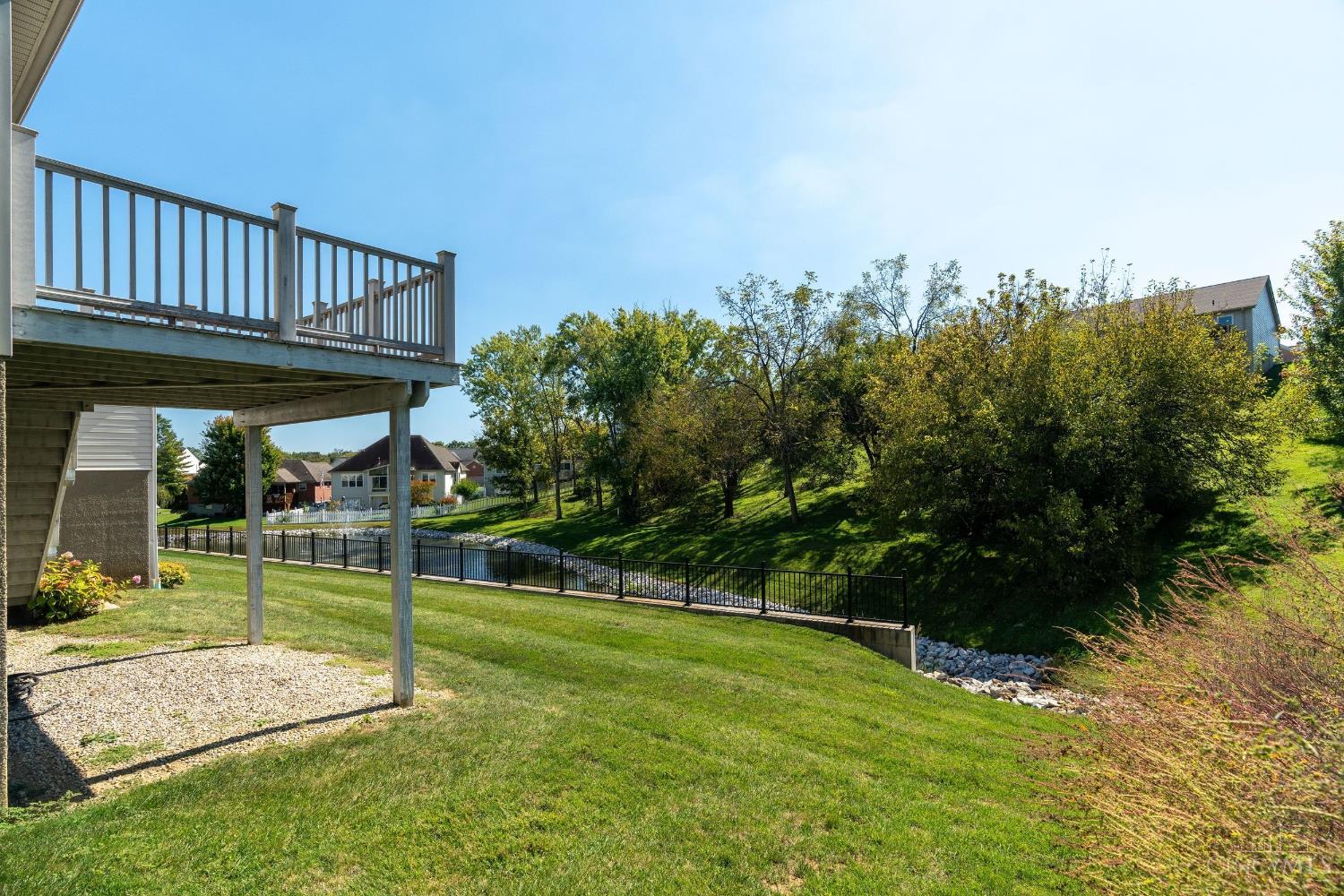 Listing Photo 4 - Condo for sale in building located at 3409 Kleeman Lake Ct, Cincinnati, OH 45211