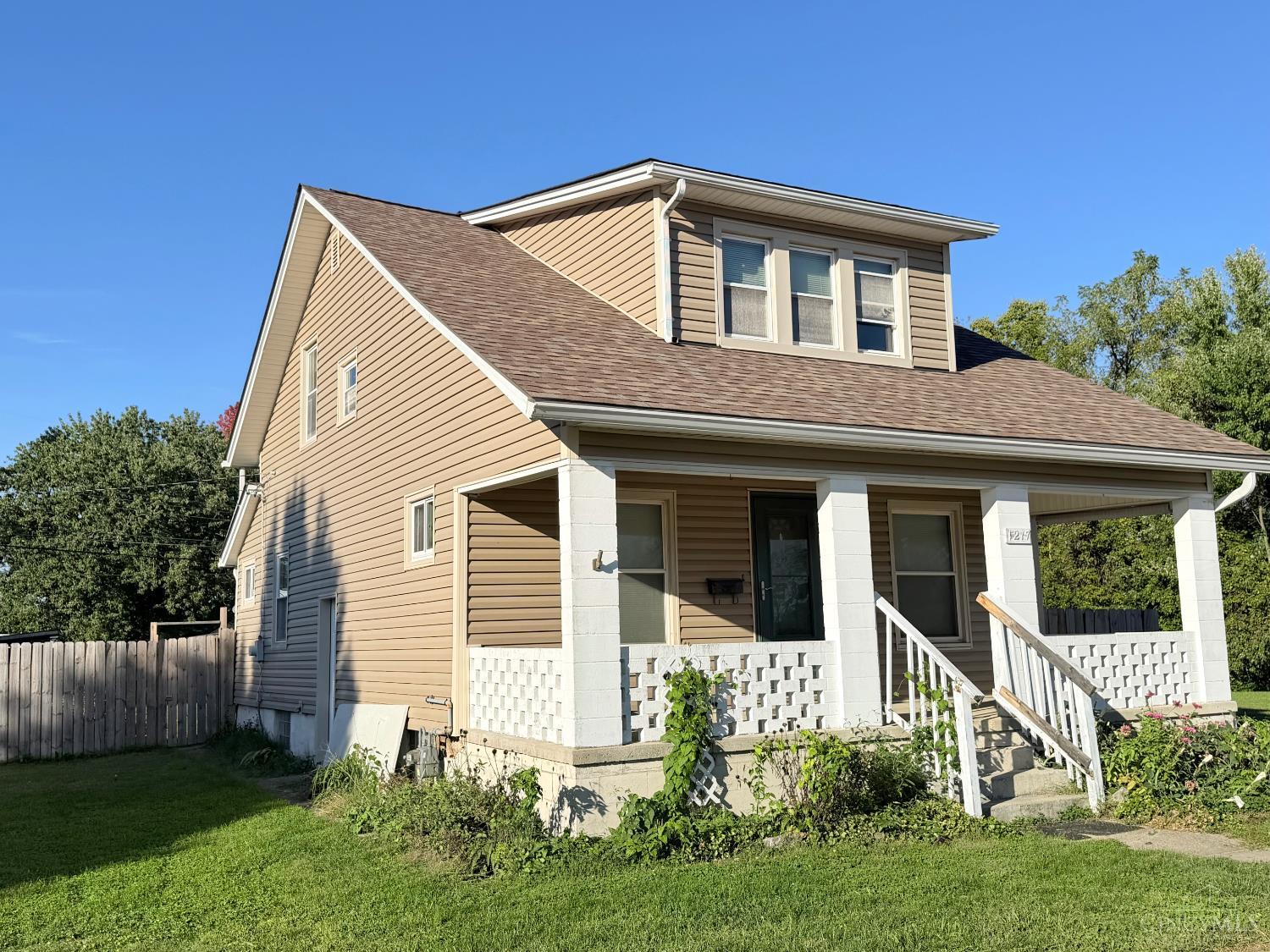 Photo 4 of Single family home for sale at 1217 Eureka Dr, Kettering, OH 45419 | MLS# 1895757 | Listing updated on 2026-10-02