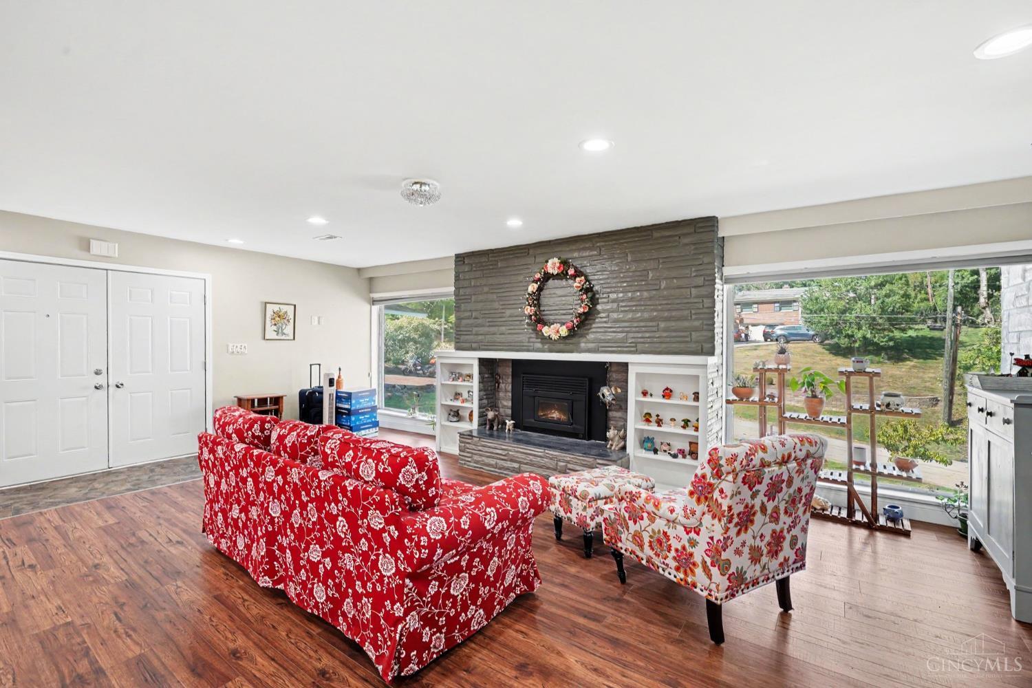 Photo 4 of Single family home for sale at 700 Eversole Rd, Cincinnati, OH 45230 | MLS# 1895672 | Listing updated on 2026-09-30