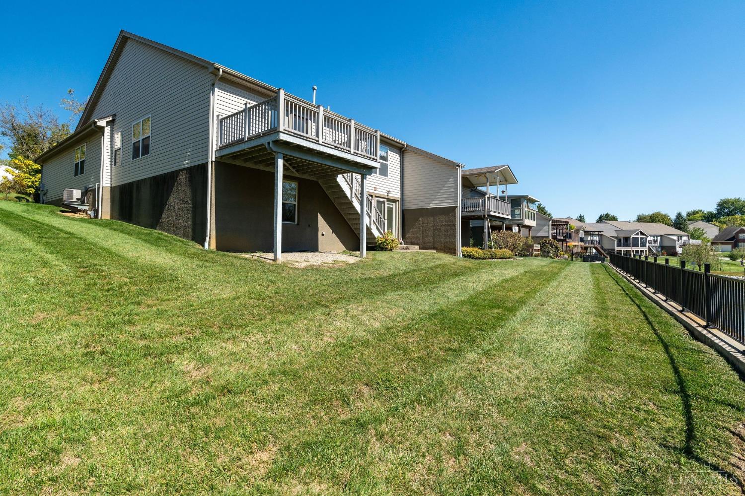Listing Photo 5 - Condo for sale in building located at 3409 Kleeman Lake Ct, Cincinnati, OH 45211