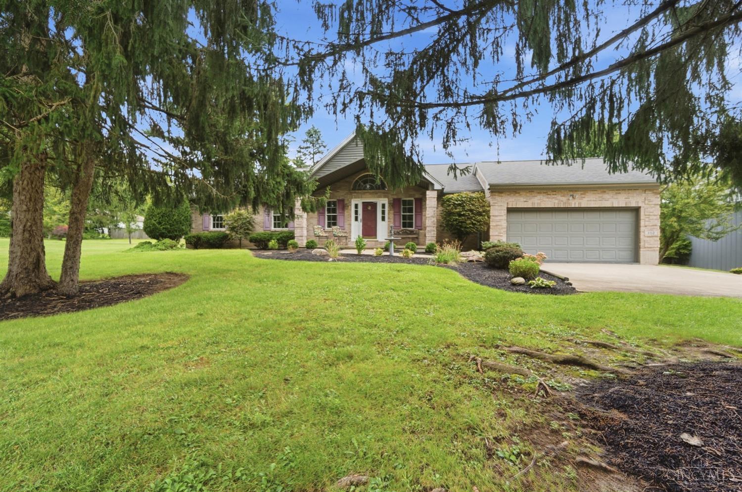 Single family home for sale at 350 Nunner Rd, Hamilton Twp, OH 45039 | MLS# 1895688