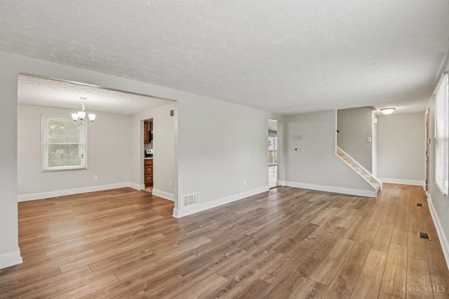 Photo 3 of Sale Pending at 11258 Lodgeview Ct, Forest Park, OH 45240 | MLS# 1895029 | Listing updated on 2026-10-04