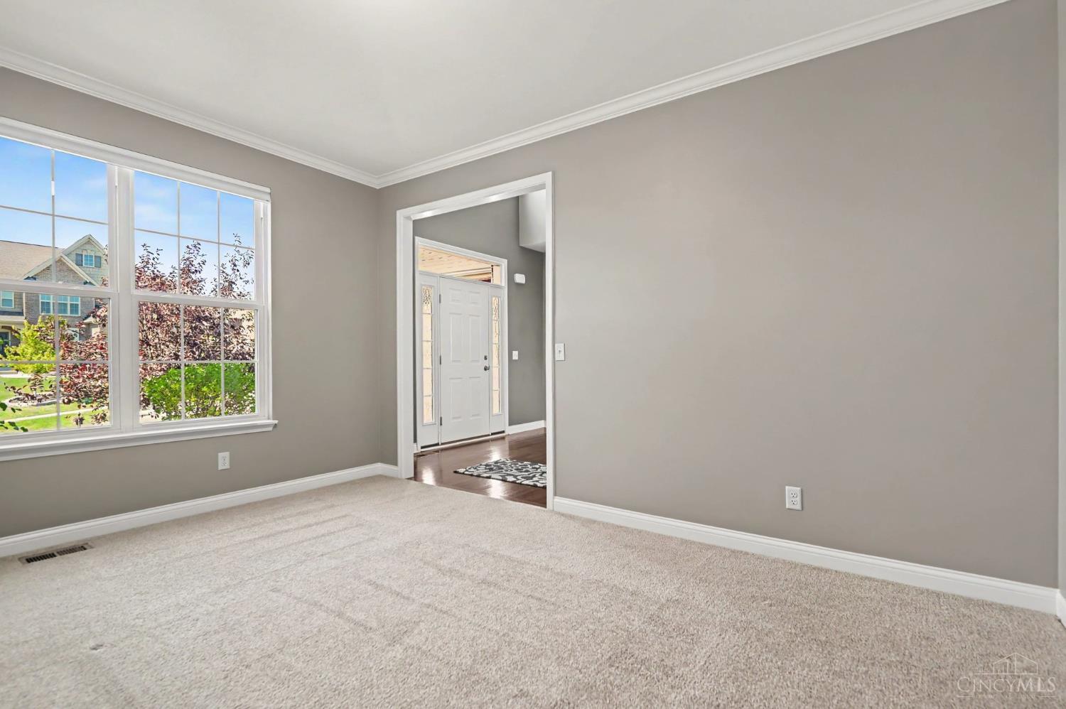 Photo 4 of Single family home for sale at 5340 Snow Valley Ln, Liberty Twp, OH 45011 | MLS# 1895651 | Listing updated on 2026-10-03