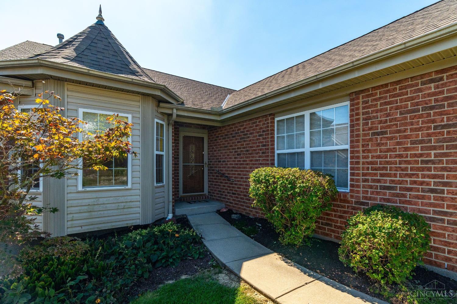 Photo 2 of Single family home for sale at 3409 Kleeman Lake Ct, Cincinnati, OH 45211 | MLS# 1895104 | Listing updated on 2026-10-01