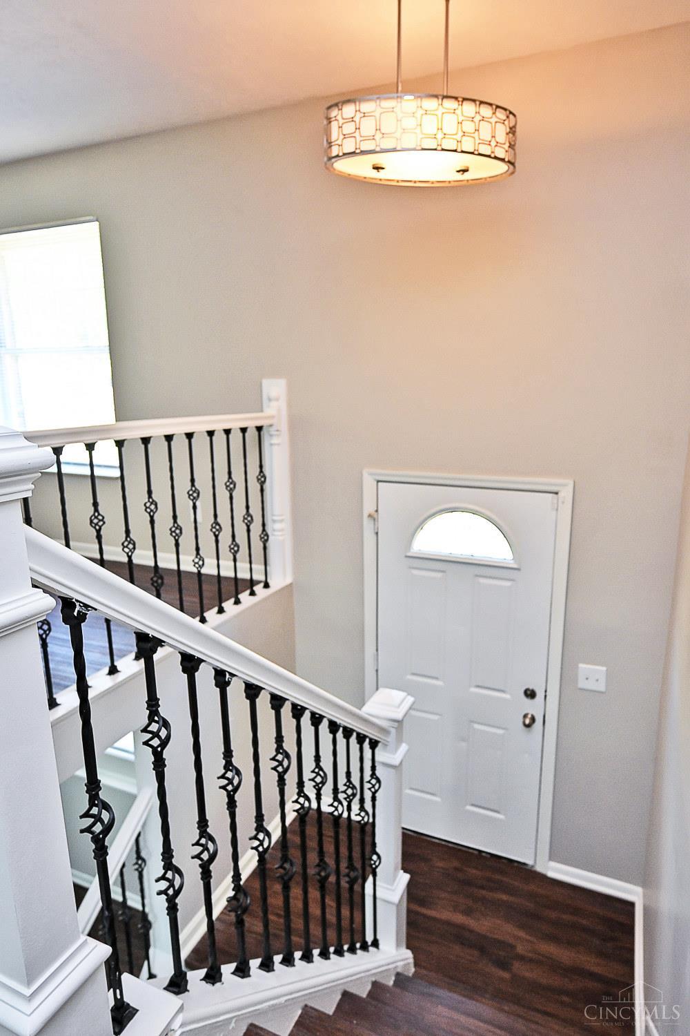 Photo 4 of Single family home for sale at 813 Allenwood Ct, Delhi Twp, OH 45238 | MLS# 1895469 | Listing updated on 2026-10-05