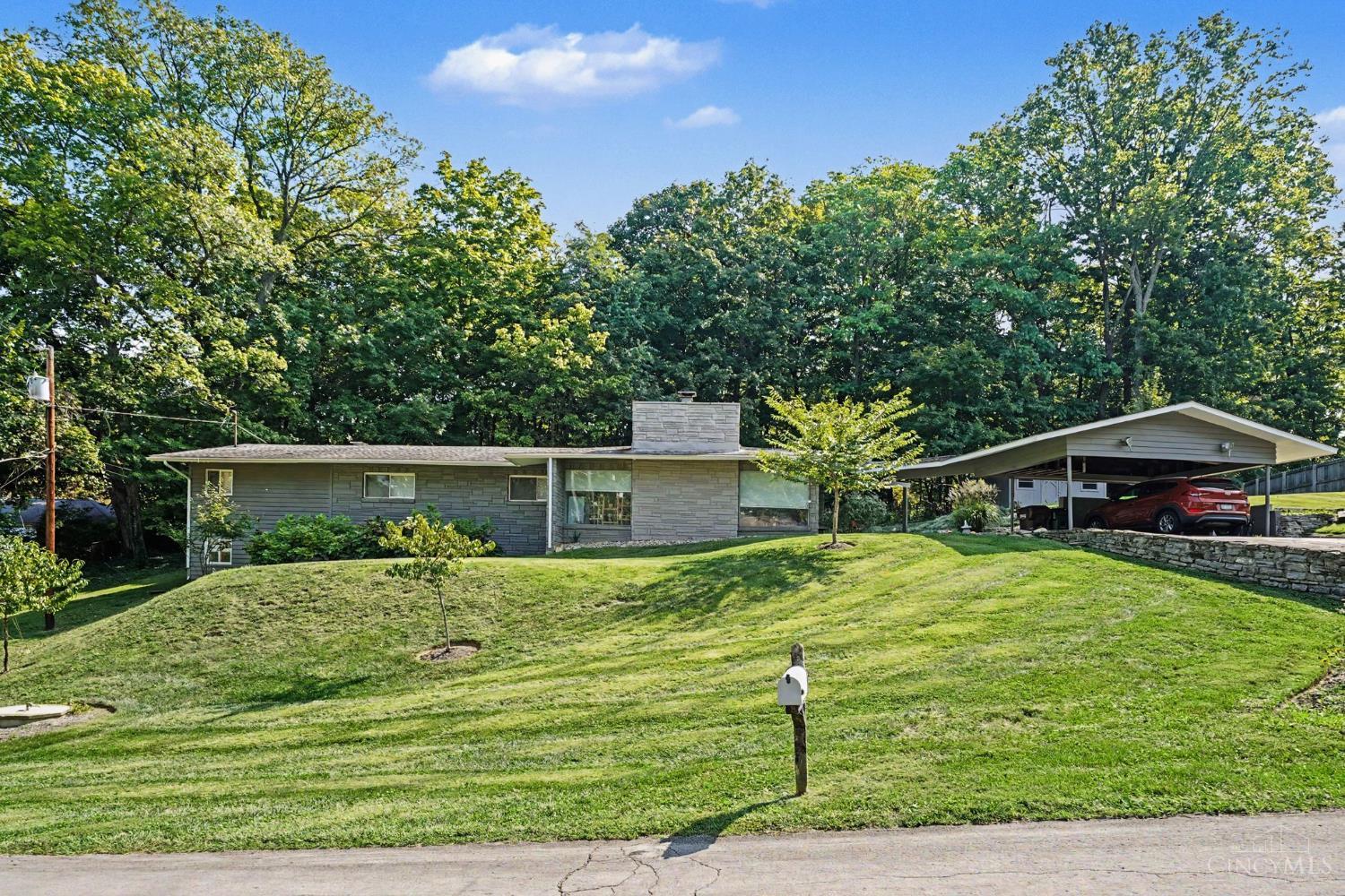 Photo 2 of Single family home for sale at 700 Eversole Rd, Cincinnati, OH 45230 | MLS# 1895672 | Listing updated on 2026-09-30