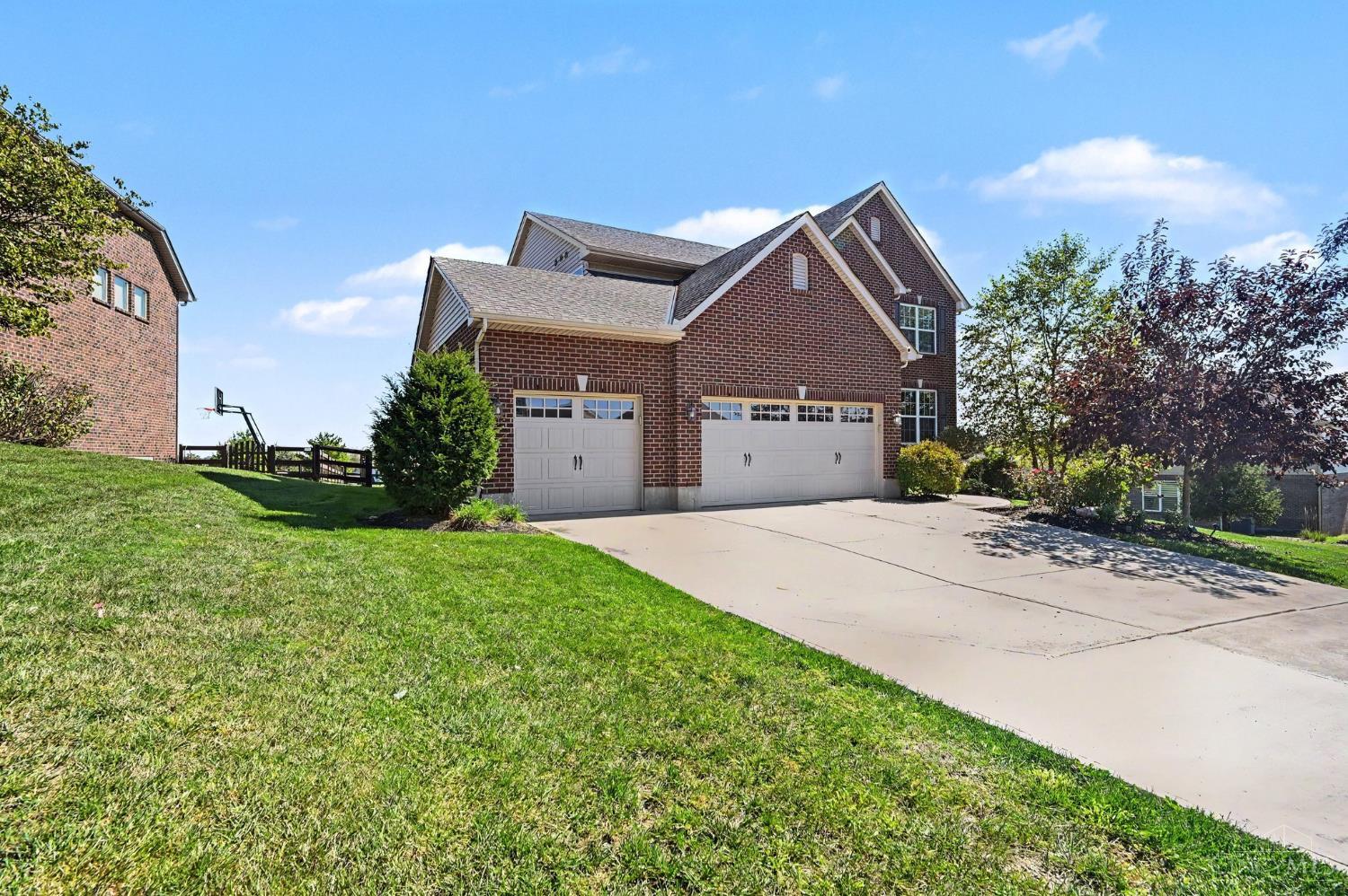Photo 2 of Single family home for sale at 5340 Snow Valley Ln, Liberty Twp, OH 45011 | MLS# 1895651 | Listing updated on 2026-10-03