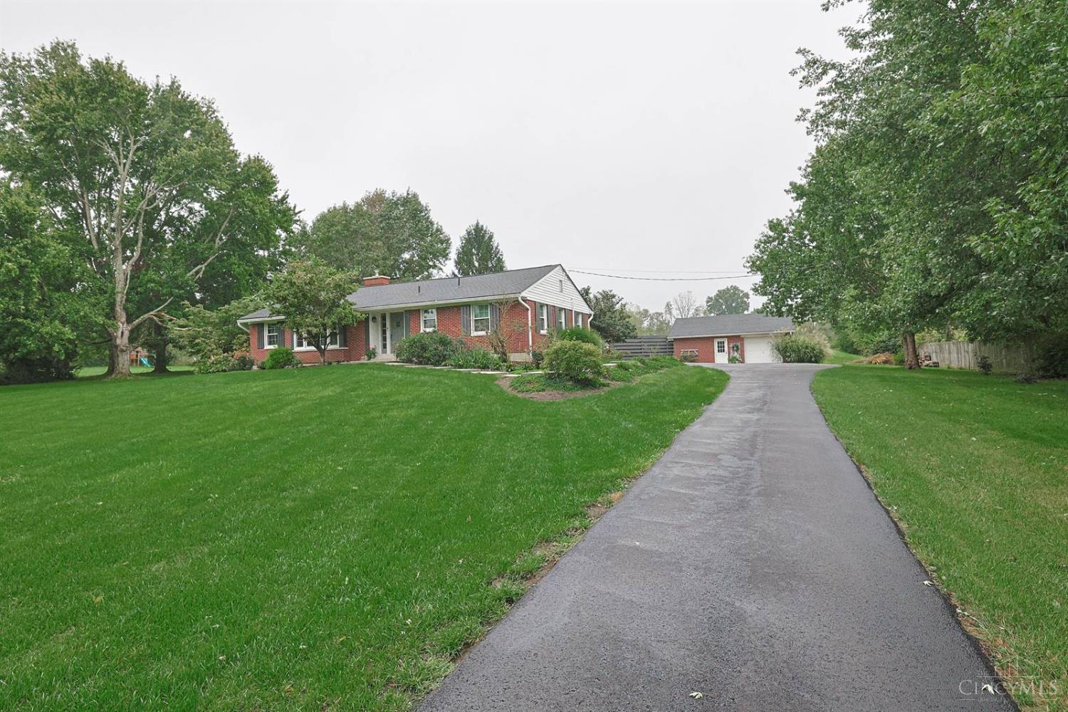 Photo 3 of Sale Pending at 1697 Wilmington Rd, Turtle Creek Twp, OH 45036 | MLS# 1895630 | Listing updated on 2026-10-02
