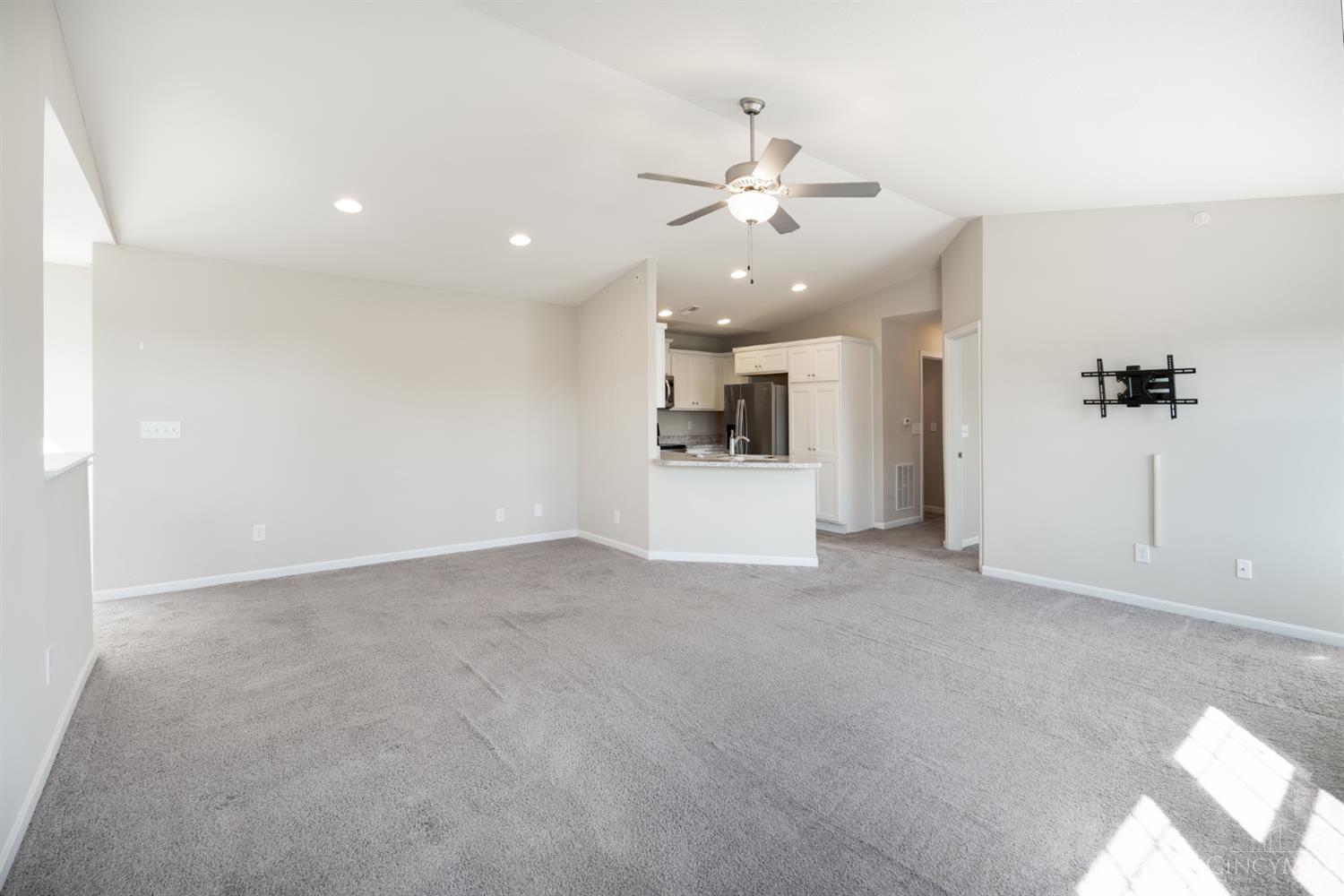 Photo 4 of Townhouse for sale at 456 Heritage Sq, Harrison Twp, OH 45030 | MLS# 1895653 | Listing updated on 2026-10-01