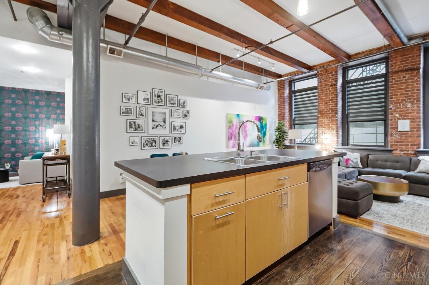 26 E Sixth Street