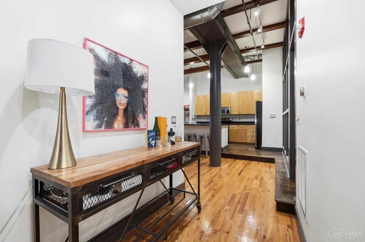 26 E Sixth Street