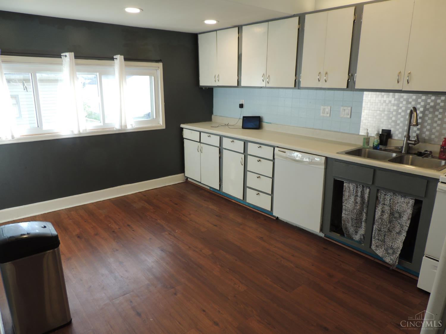 Photo 2 of Single family home for sale at 357 Clinton Ave, Hamilton, OH 45015 | MLS# 1895999 | Listing updated on 2026-10-02