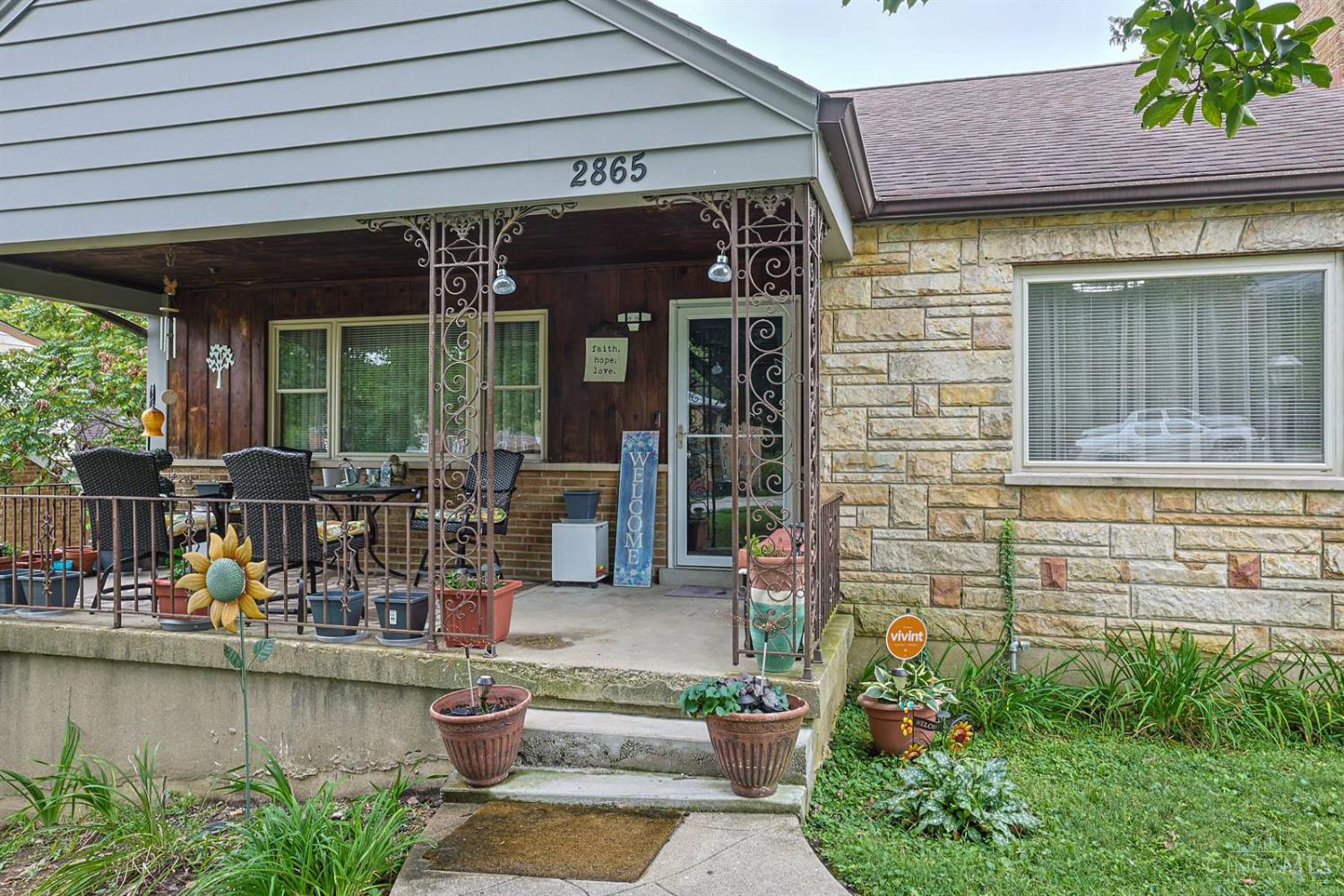 Photo 4 of Single family home for sale at 2865 Lafeuille Ave, Cincinnati, OH 45211 | MLS# 1895860 | Listing updated on 2026-10-01