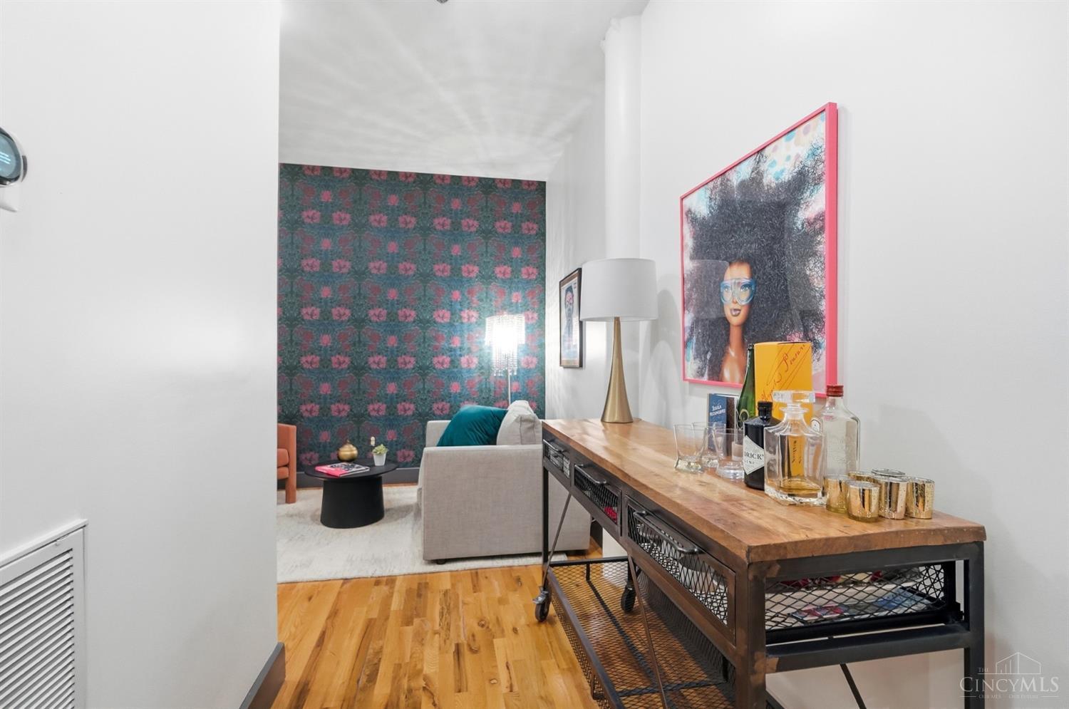 26 E Sixth Street