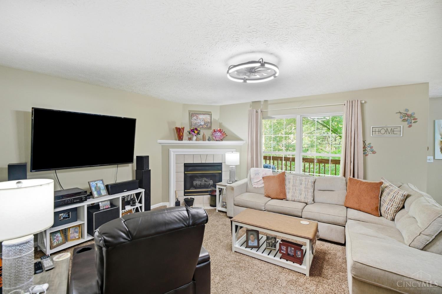 Listing Photo 5 - Condo for sale in building located at 137 Highridge Ct, Fairfield, OH 45014