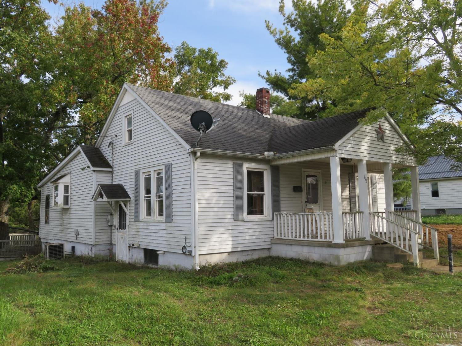 Photo 4 of Single family home for sale at 112 S Glenn St, Hillsboro, OH 45133 | MLS# 1895850 | Listing updated on 2026-10-02