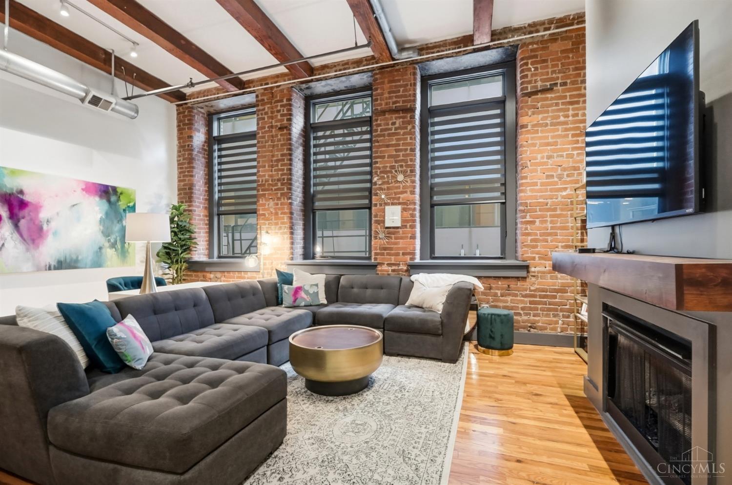 26 E Sixth Street