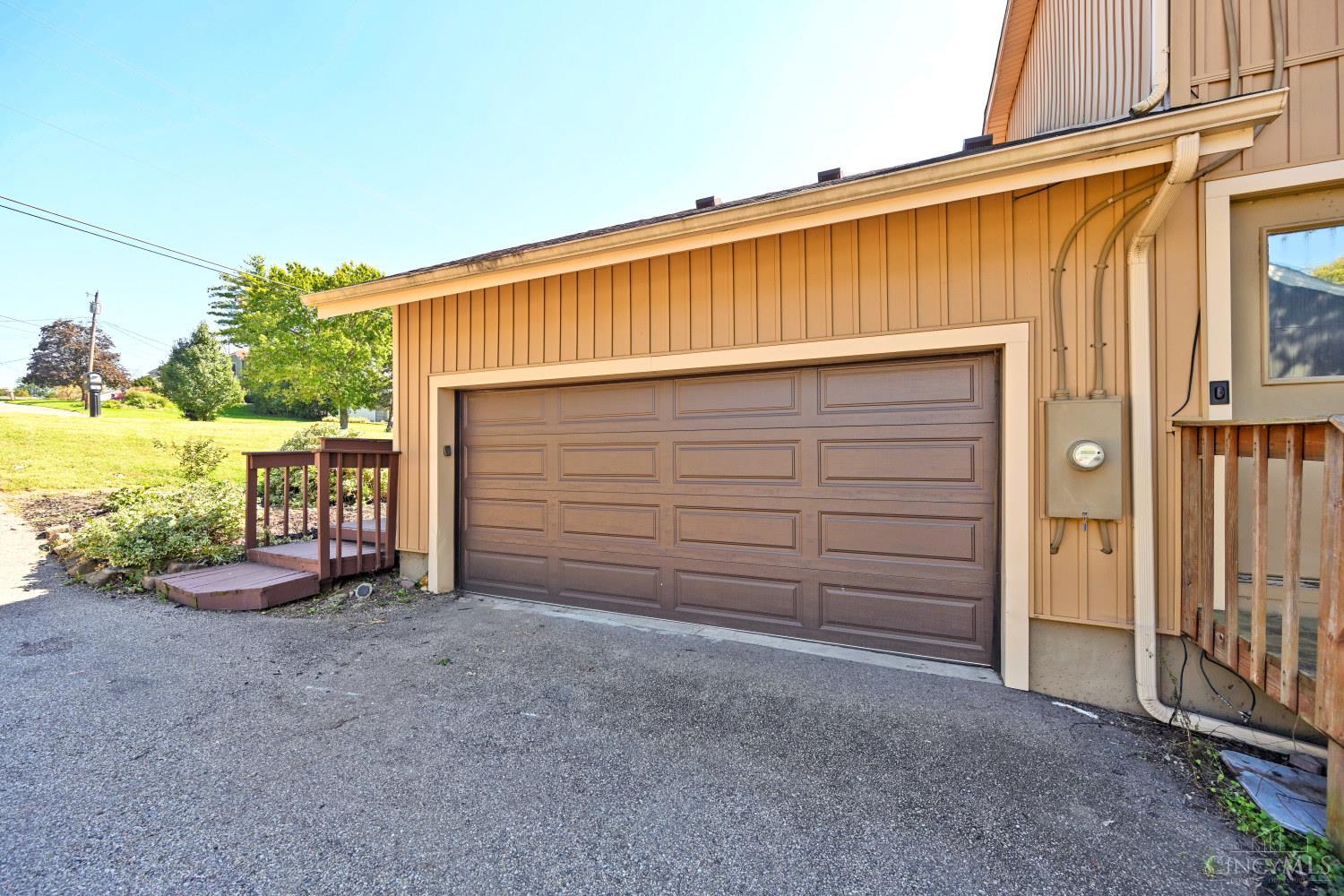 Photo 3 of Single family home for sale at 7337 Quail Run Dr, West Chester, OH 45069 | MLS# 1895582 | Listing updated on 2026-10-07