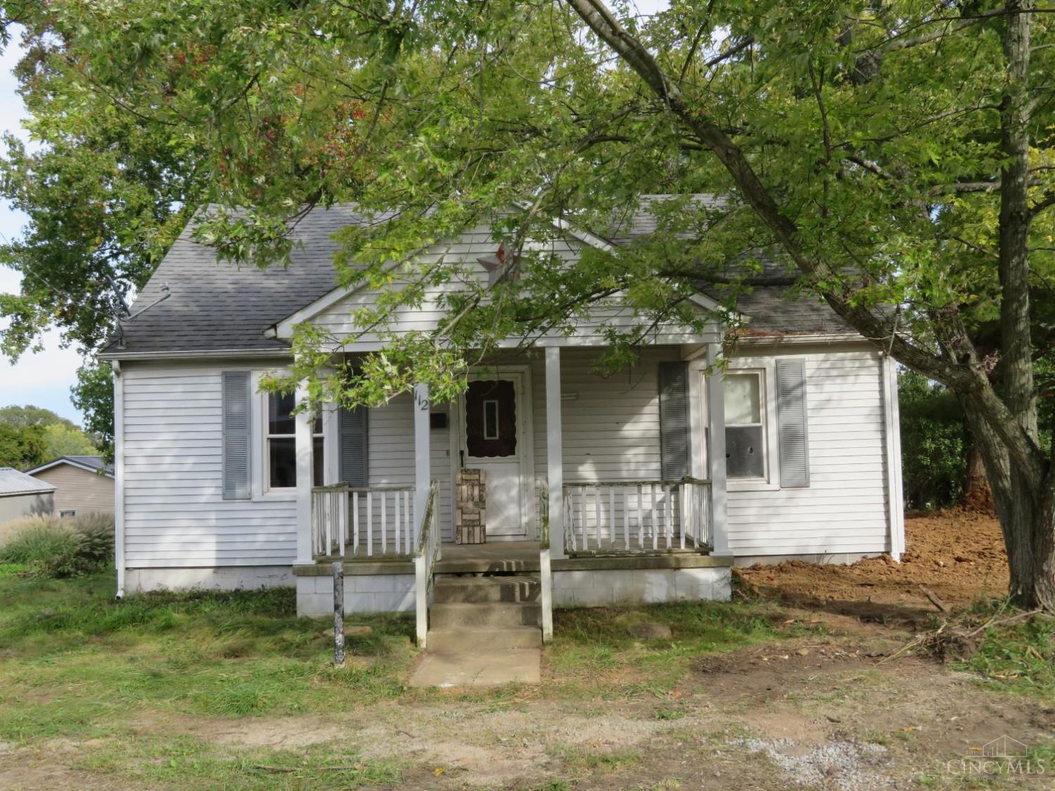 Photo 3 of Single family home for sale at 112 S Glenn St, Hillsboro, OH 45133 | MLS# 1895850 | Listing updated on 2026-10-02