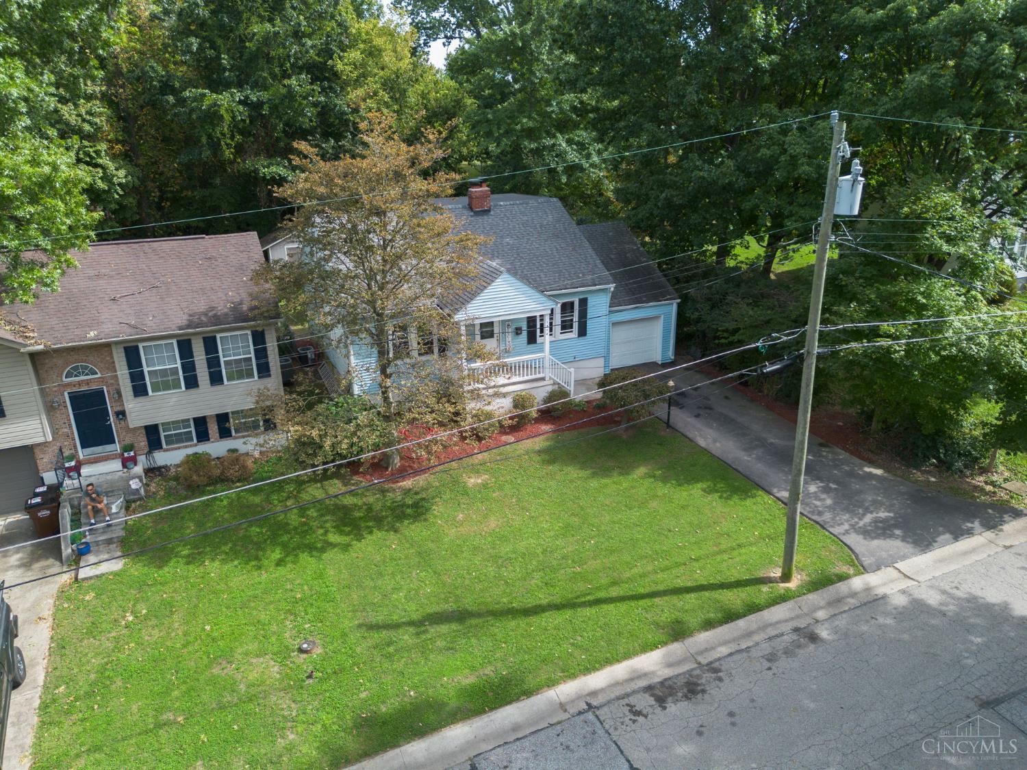 Photo 3 of Single family home for sale at 1314 Columbus Ave, Anderson Twp, OH 45255 | MLS# 1895772 | Listing updated on 2026-10-06